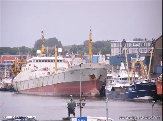 外媒：3名中国船员在加纳海域遭绑架，海盗先开火后登船